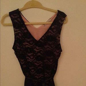 3/$20 Black lace cami top